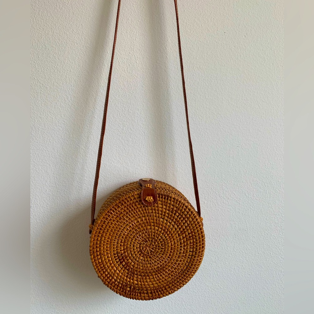 Rattan circle bag